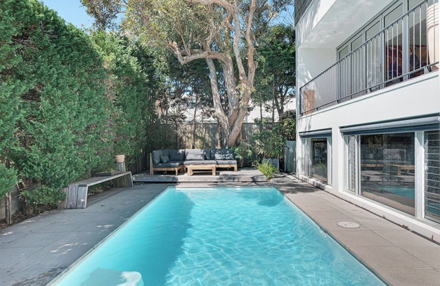 Coogee Beach House ~ Swimming Pool ~ Ocean Views
