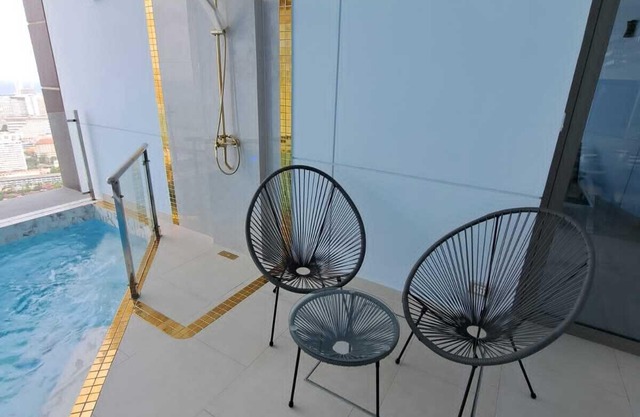 Copacabana Jomtien: Your Coastal Oasis in 49th floor with private pool