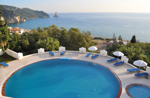 Corfu holiday house with pool "Maria" on Agios Gordios beach