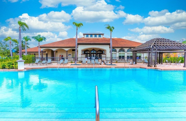 Corner Unit | Private Pool | Sleeps 9 & Pets OK