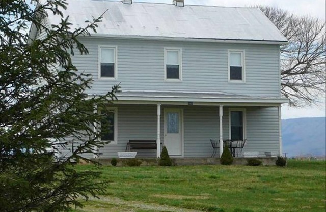 Cornfield Inn -Spectacular Mountain Views in Shenandoah Valley