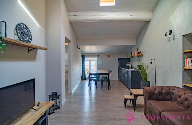 Corte 2 con parcheggio gratuito