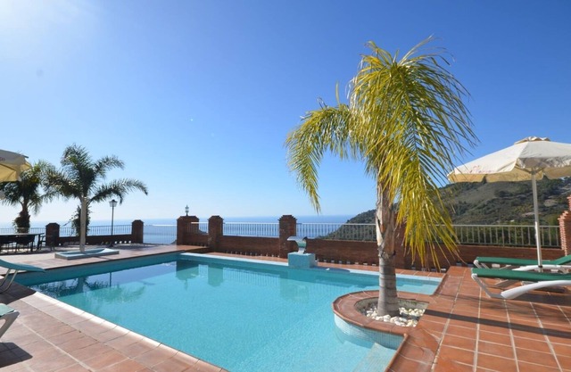 Cortijo Paquita Nerja by Ruralidays