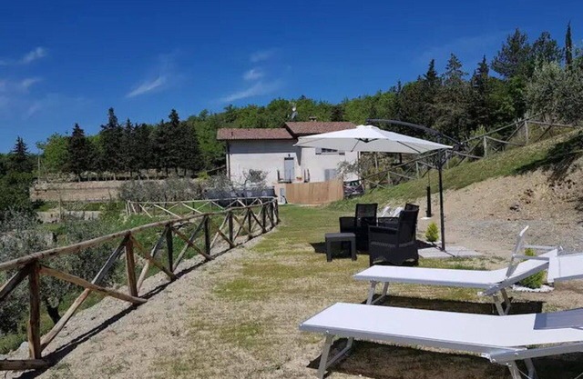 Cosy apartment for 6 people with pool, WIFI, TV, terrace, pets allowed, panoramic view and parking