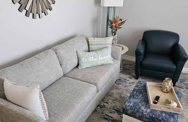 Costa Life 2/2 Condo + Pool + Sleeps 6