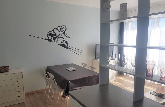 Cosy 2-Room Apartment with Parking, Private Ski Locker, and Modern Amenities in Bolquère