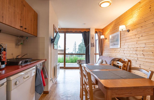 Cosy 4/6-person apartment with terrace