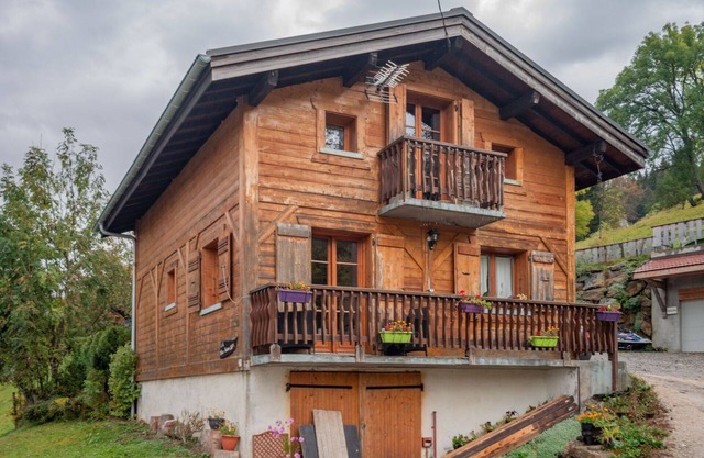 Cosy apartment for 4 people with WIFI, TV and balcony