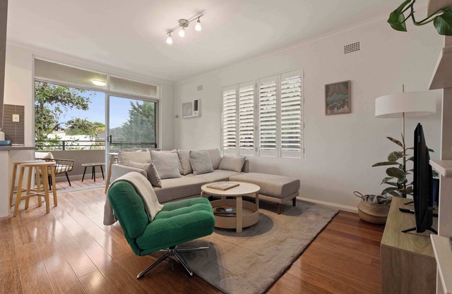 Cosy and Quiet Walk to Beach and Harbor