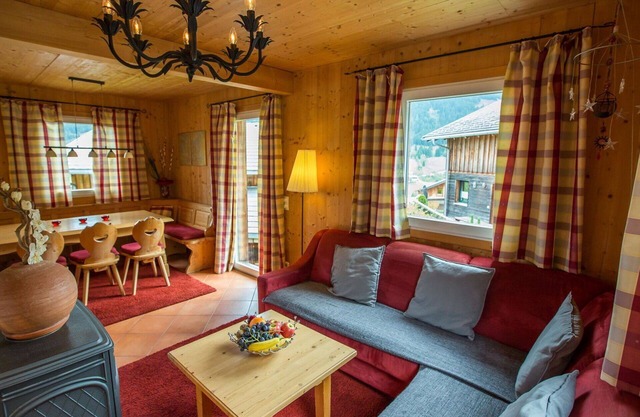 Cosy apartment in villa for 6 people with WIFI, pool, TV, terrace and pets allowed