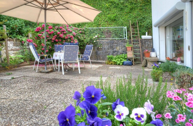 Cosy apartment for 4 people with WIFI, TV, patio and pets allowed