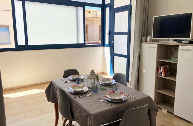 Cosy apartment for 4 guests with A/C, WIFI, TV and pets allowed