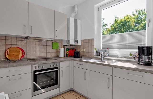 Cosy apartment for 6 guests with WIFI, TV, terrace, pets allowed and parking