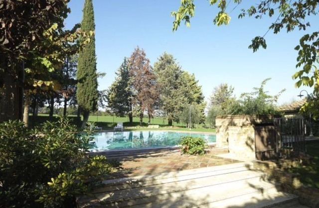 Cosy apartment in villa for 4 people with pool, TV, patio and pets allowed