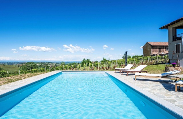 Cosy apartment for 4 people with pool, WIFI, A/C, TV and terrace