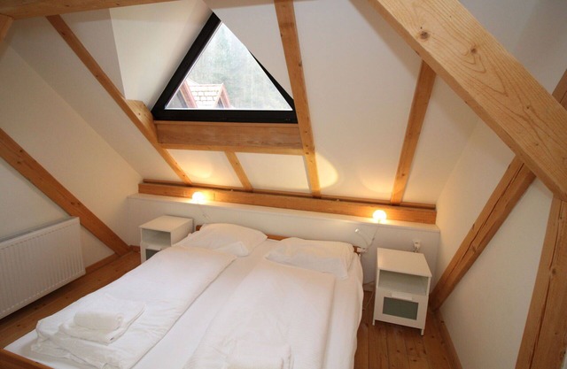 Cosy apartment for 9 guests with WIFI, TV and balcony