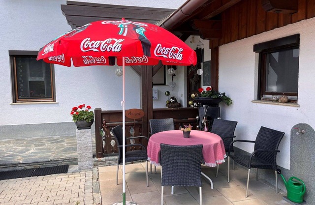 Cosy apartment for 4 guests with WIFI, TV, patio and pets allowed