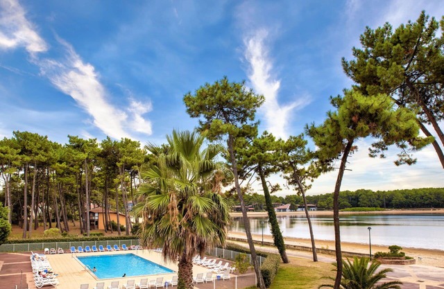 Cosy apartment for 4 guests with pool, WIFI, TV, terrace and pets allowed