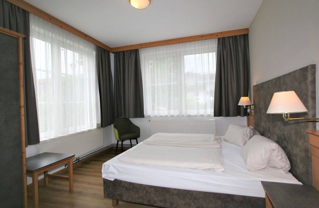 Cosy apartment for 10 guests with WIFI, pool, TV, terrace and pets allowed