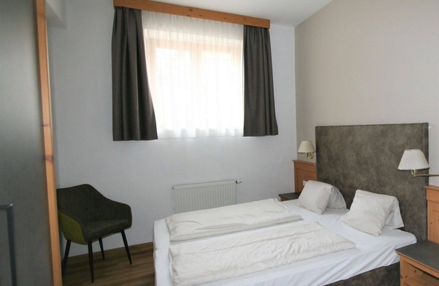 Cosy apartment for 12 guests with pool, WIFI, TV, terrace and pets allowed