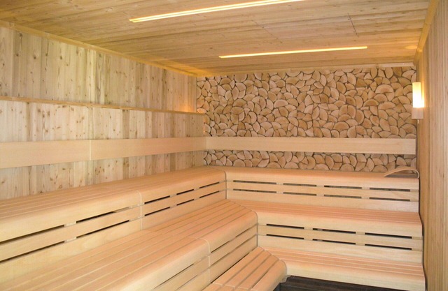 Cosy apartment for 2 people with pool, WIFI, TV, terrace, pets allowed and parking
