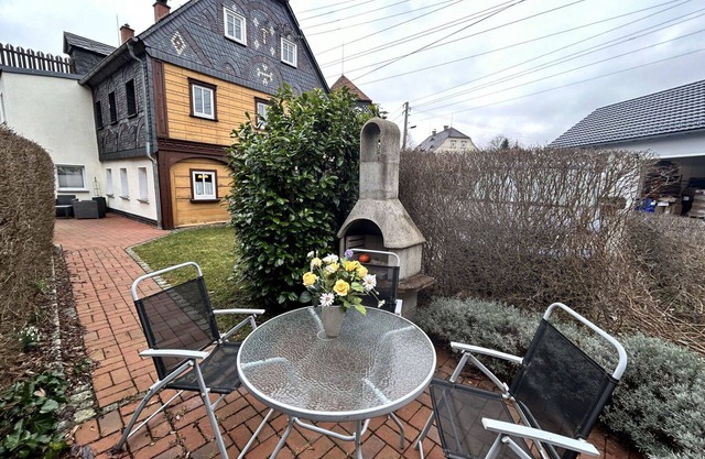 Cosy apartment for 3 guests with WIFI, TV, patio and pets allowed