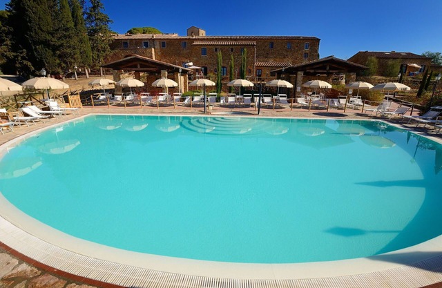Cosy apartment for 3 people with pool, A/C, TV and panoramic view
