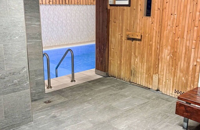 Cosy apartment for 4 guests with WIFI, pool, TV, balcony, pets allowed and panoramic view