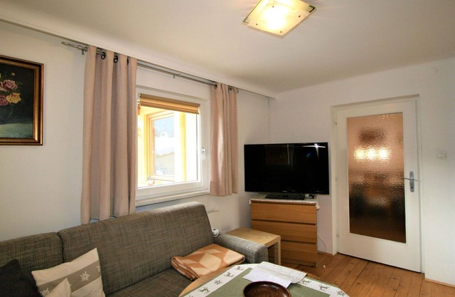 Cosy apartment for 4 guests with TV, patio and pets allowed