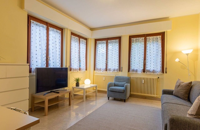 Cosy apartment for 4 people with WIFI, A/C and TV
