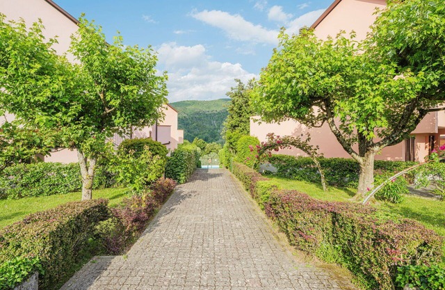 Cosy apartment for 5 guests with pool, WIFI, terrace and parking