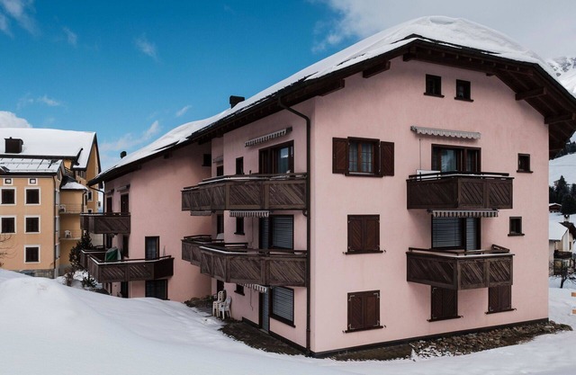 Cosy apartment for 6 guests with WIFI, TV and balcony
