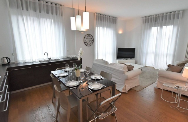 Cosy apartment for 6 guests with WIFI, A/C, TV and balcony