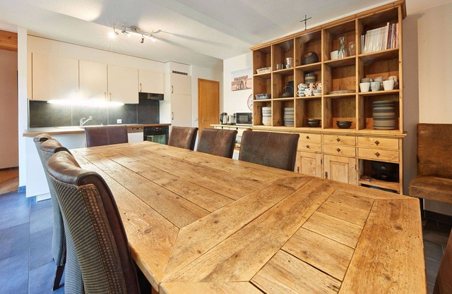 Cosy apartment for 12 people with WIFI and terrace