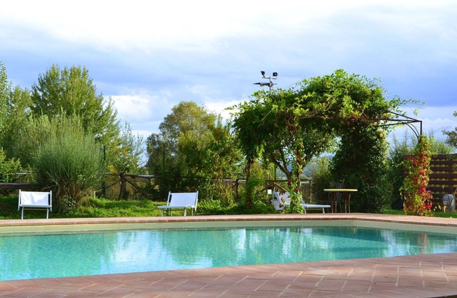 Cosy apartment for 6 people with pool, WIFI, TV and terrace