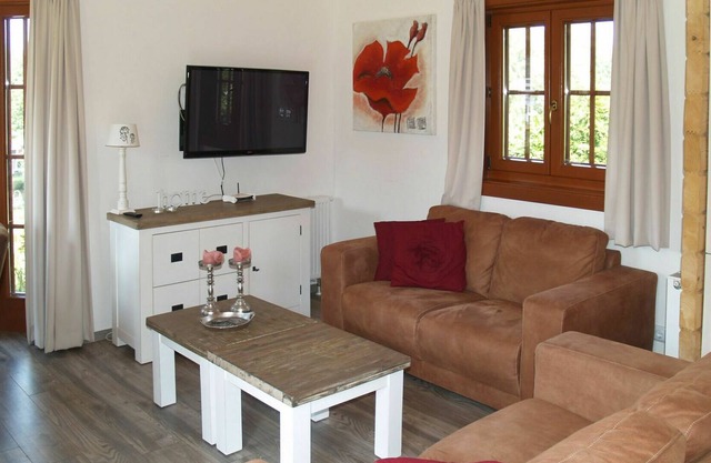 Cosy apartment in villa for 4 guests with WIFI, TV, terrace and parking