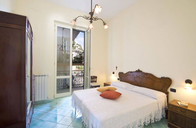 Cosy apartment for 6 guests with TV and terrace