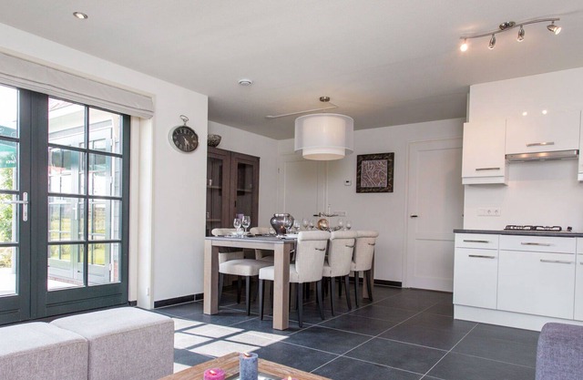 Cosy apartment in villa for 6 guests with WIFI, TV, terrace and parking