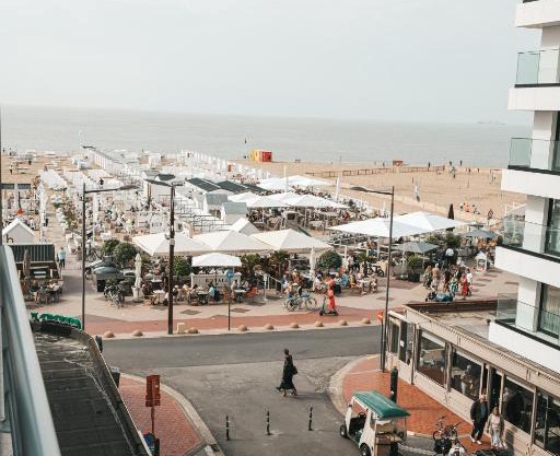 Cosy Appartement- 2 slaapkamers schuin zeezicht met Garage