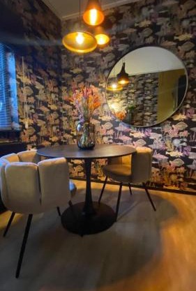 Cosy Aquarium for a couple or friends