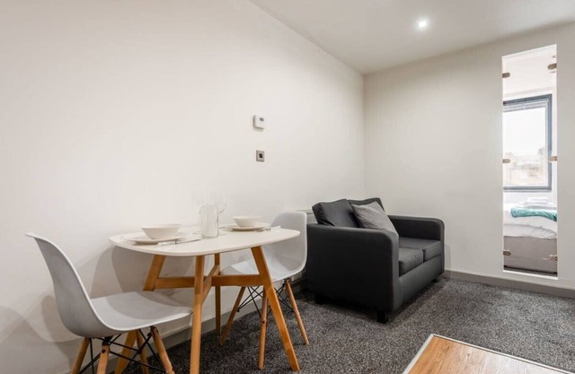 Cosy Budget 1 Bed Flat in Halifax Centre