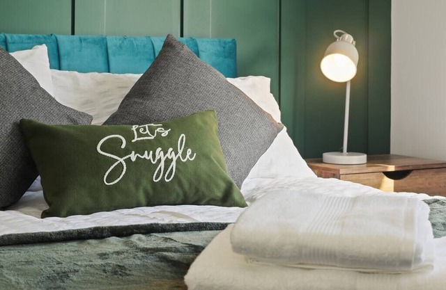 Cosy Central Grimsby House | Perfect for Contractors | Free Parking