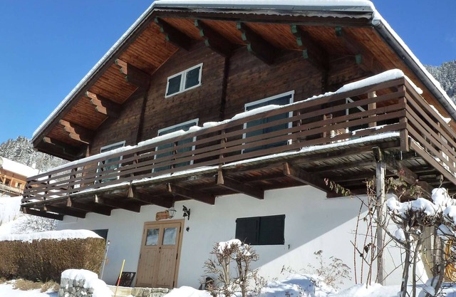 Cosy chalet for 11 with wifi, dishwasher & washing machine