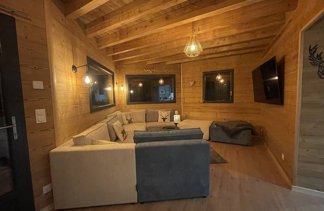 COSY CHALET with SPA Jacuzzi, Hammam and Sauna!
