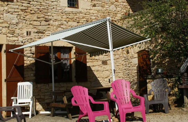 Cosy holiday home in Prats-du-Périgord near centre