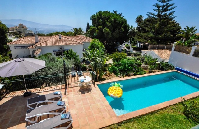 Cosy holiday home with private pool in Salobreña