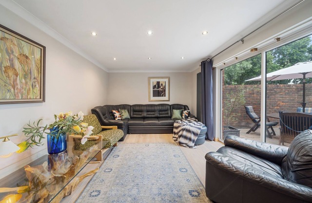Cosy Home with Garden, Ealing