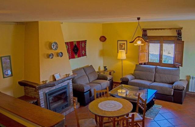 Cosy house with excellent views