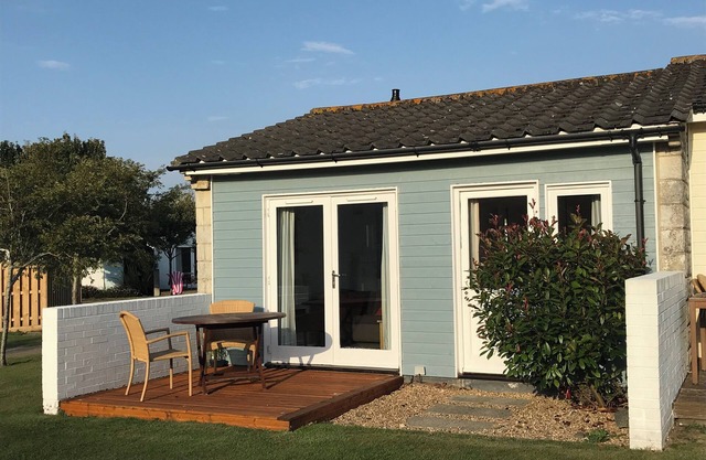 Cosy One Bedroom Cottage In Yarmouth (Discounted Ferry Available)