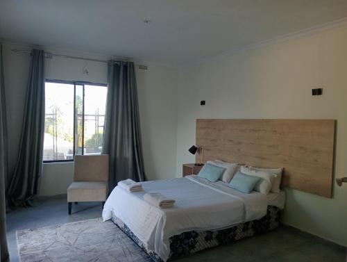 Cosy One bedroom with Solar backup, Swimming Pool & Wi-Fi